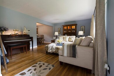 1256 Gumwood Dr, Columbus, OH 43229 - photo 3