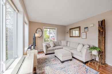 18 Ocean St unit 11, South Portland, ME 04106 - photo 2