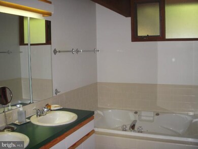 458 Eagles Nest Ln, Harpers Ferry, WV 25425 - photo 4