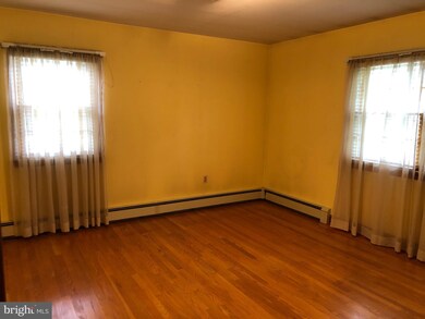 5010 Upshur St, Bladensburg, MD 20710 - photo 4