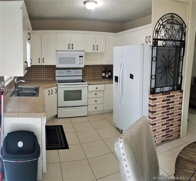 Kitchen expanded view