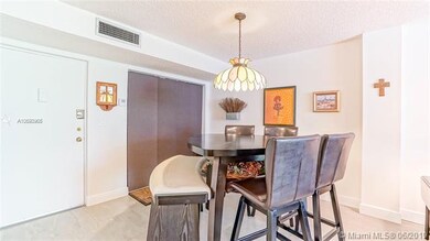 8101 Byron Ave unit 208, Miami Beach, FL 33141 - photo 6