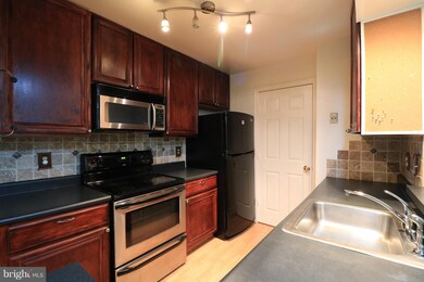 3307 Sir Thomas Dr unit 13, Silver Spring, MD 20904 - photo 3