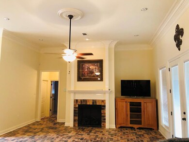 Great room 12' ceilings