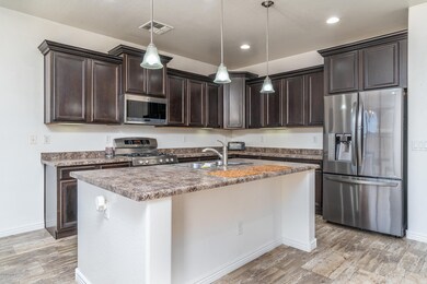 7) KITCHEN