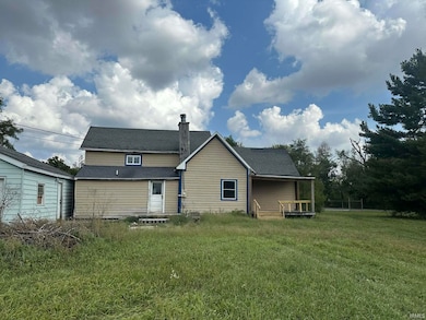 481 S 125 E, Reynolds, IN 47980 - photo 3