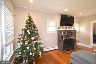 639 C Ave, Feasterville Trevose, PA 19053 - photo 5