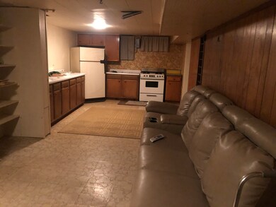 2518 Marshall Pkwy, Waukegan, IL 60085 - photo 5