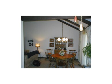 10139 Edelweiss Cir, Shawnee, KS 66203 - photo 6