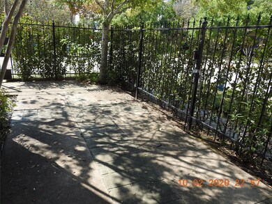 1902 Vermont St unit A, Houston, TX 77019 - photo 5