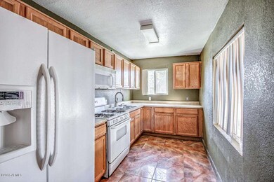 471 N Fresno St, Chandler, AZ 85225 - photo 6