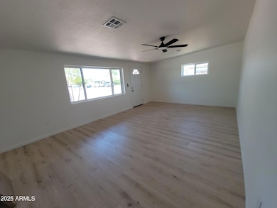 2057 N 34th Place, Phoenix, AZ 85008 - photo 3