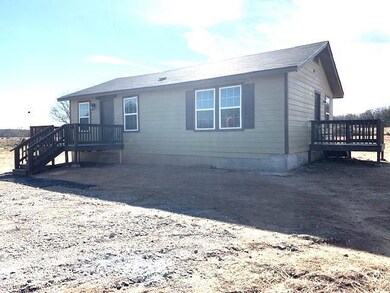 945 Lynch Bend Rd, Springtown, TX 76082 - photo 2