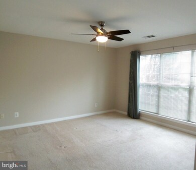 8201 Crossbrook Ct unit 201, Lorton, VA 22079 - photo 6