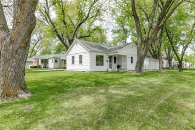 4000 40th St, Des Moines, IA 50310 - photo 2