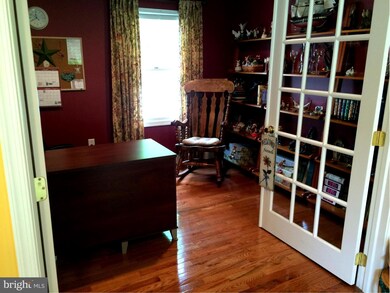 9819 Gordon Ct, Walkersville, MD 21793 - photo 6