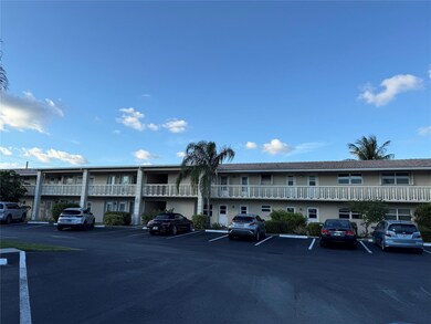 2115 NE 42nd Ct unit 105N, Lighthouse Point, FL 33064 - photo 2