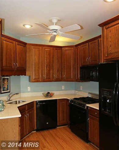 3905 Barcroft Mews Ct, Falls Church, VA 22041 - photo 6