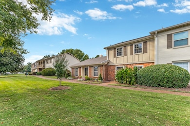 1011 Murfreesboro Rd unit B2, Franklin, TN 37064 - photo 3