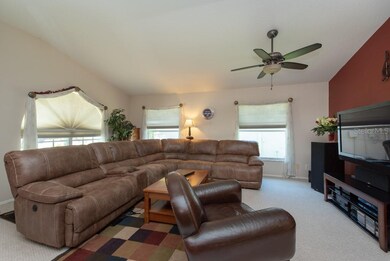 602 Lake Cypress Cir, Oldsmar, FL 34677 - photo 3