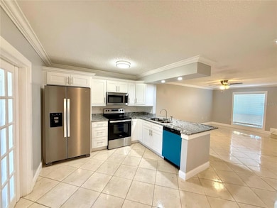 11913 Cypress Hill Cir unit 75, Tampa, FL 33626 - photo 5