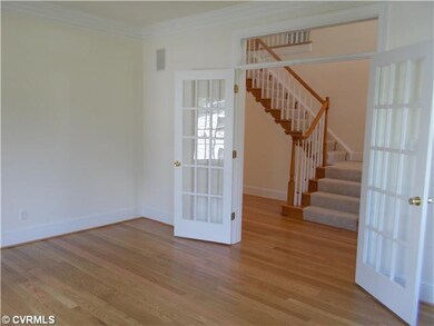 Living Room - with Butler s Pantry (not pictured)