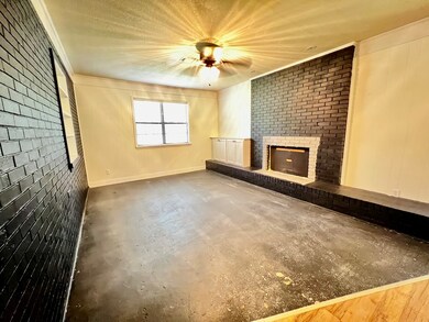 328 Miller Rd, Douglas, GA 31535 - photo 4