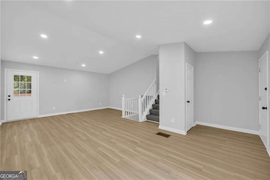 3346 Deshong Dr, Stone Mountain, GA 30087 - photo 5