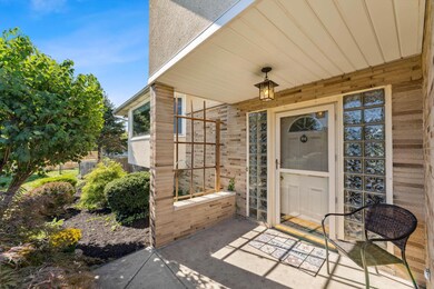 1351 Devonhurst Dr, Columbus, OH 43232 - photo 2