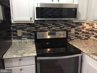 8684 Village Square Dr unit 14, Alexandria, VA 22309 - photo 3