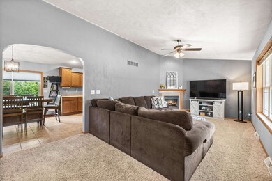 5640 Hunter Oaks Dr, Stevens Point, WI 54482 - photo 7