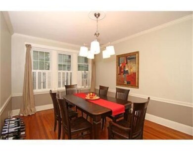 325 Tappan St unit 2, Brookline, MA 02445 - photo 2