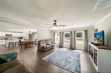 1114 N Dorothy Ave, Claremore, OK 74017 - photo 7