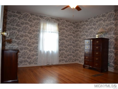 1st bedroom