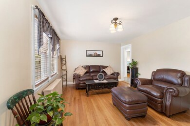 19 Parkis Ave, Uxbridge, MA 01569 - photo 5