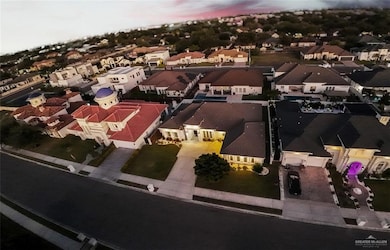 2818 Esmeralda St, Edinburg, TX 78539 - photo 4