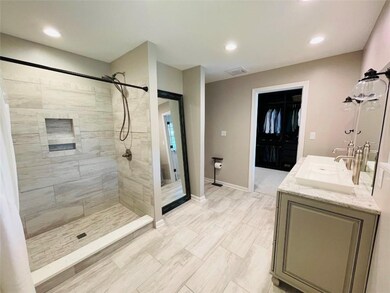 2604 California St, Columbus, IN 47201 - photo 7