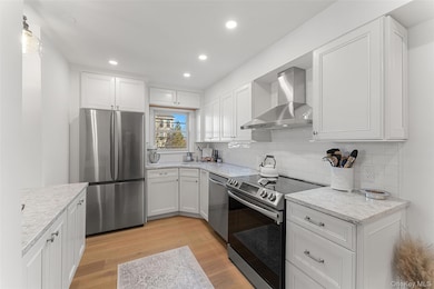 36 Greenridge Ave unit 302, White Plains, NY 10605 - photo 4