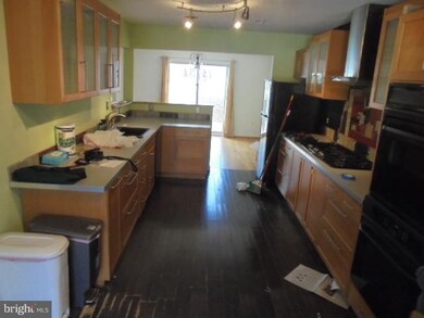 11547 Links Dr, Reston, VA 20190 - photo 2