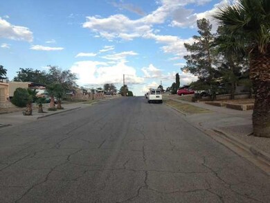 7806 Basswood Ave, El Paso, TX 79925 - photo 5