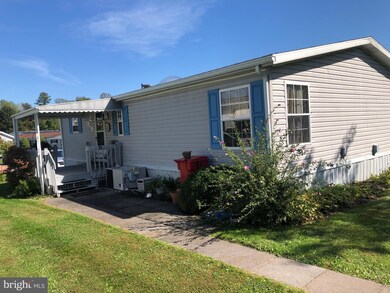 413 Allenbrook Ln, Reading, PA 19606 - photo 5