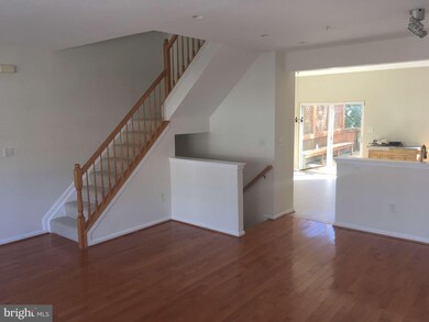 10505 Glen Manor Dr, Bowie, MD 20720 - photo 6