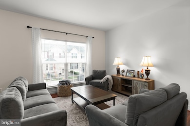 532 Tuliptree Square NE, Leesburg, VA 20176 - photo 4