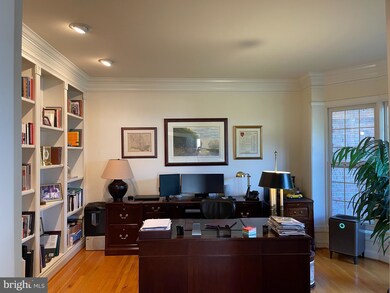 6915 Bonheim Ct, McLean, VA 22101 - photo 5