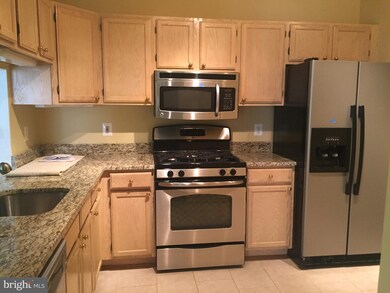 9213 Groffs Mill Dr unit 9213, Owings Mills, MD 21117 - photo 2