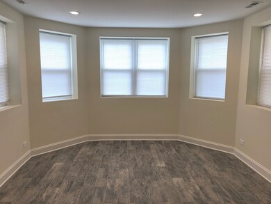 6318 N Mozart St unit G, Chicago, IL 60659 - photo 3