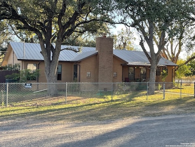 15986 Keller St, La Coste, TX 78039 - photo 3