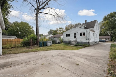 1511 E Harry Ave, Hazel Park, MI 48030 - photo 4