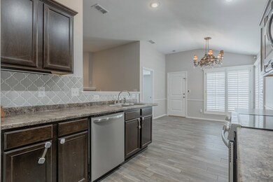 304 E 95th St, Odessa, TX 79765 - photo 6