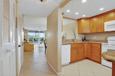 Island Club Condominiums unit 403N, Pompano Beach, FL 33062 - photo 2